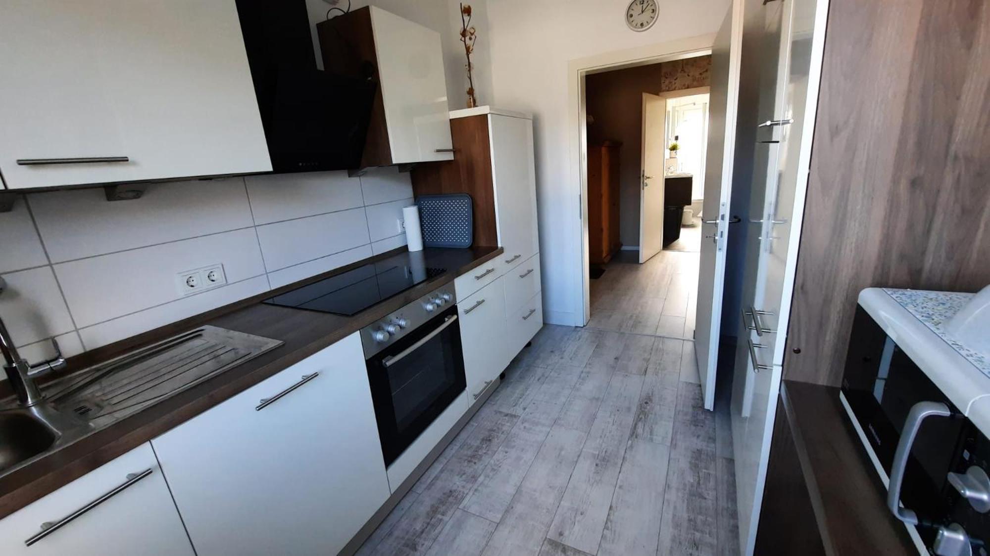 Ruhig Gelegene 2-Zi Fewo, Wallbox, Balkon Essen Dış mekan fotoğraf