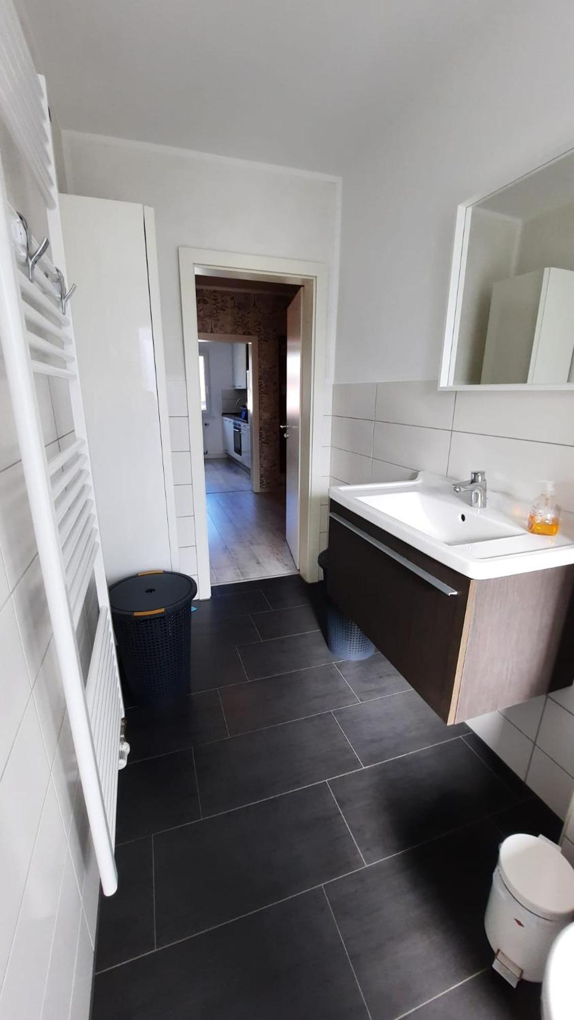 Ruhig Gelegene 2-Zi Fewo, Wallbox, Balkon Essen Dış mekan fotoğraf