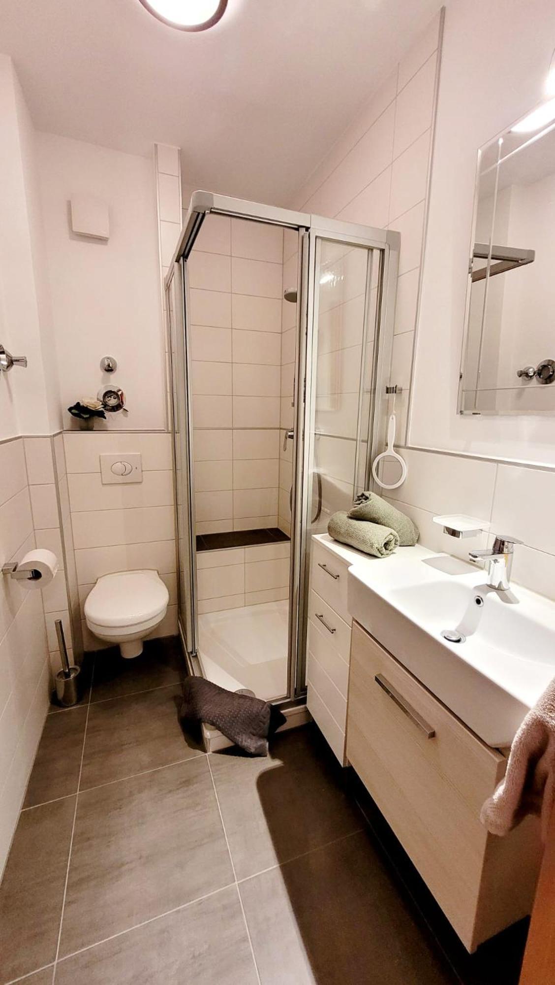 Ruhig Gelegene 2-Zi Fewo, Wallbox, Balkon Essen Dış mekan fotoğraf