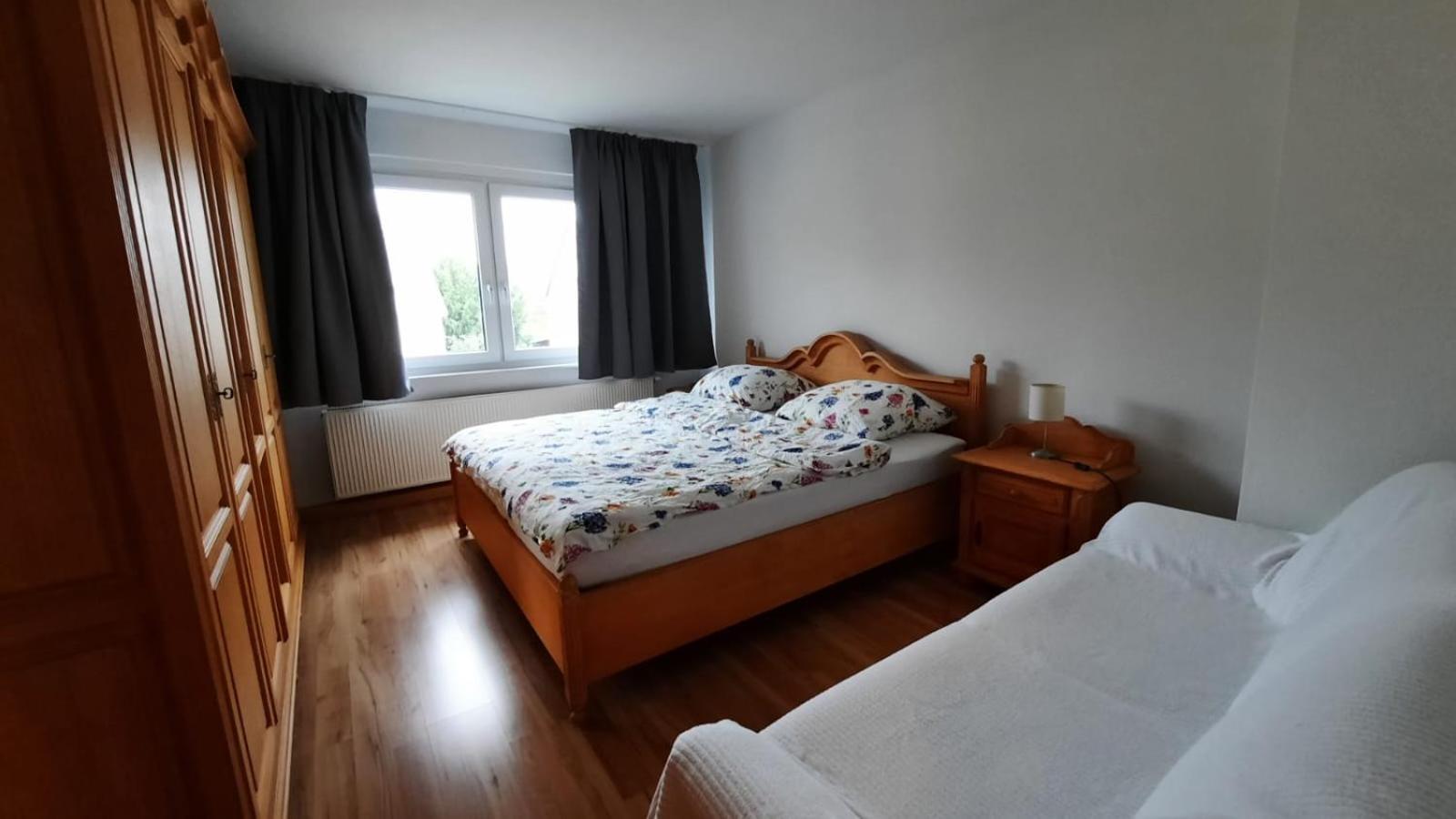Ruhig Gelegene 2-Zi Fewo, Wallbox, Balkon Essen Dış mekan fotoğraf